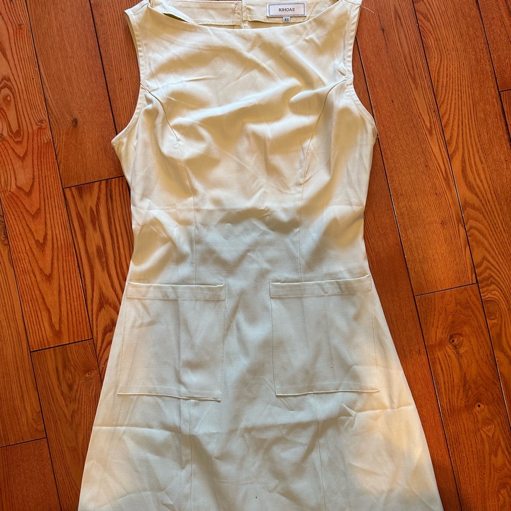 RIHOAS Ivory Sleeveless Mini Dress